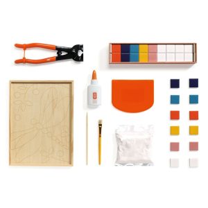 Atelier creativ de mozaic cu 100 de plăcuțe ceramice pe placă de lemn, Djeco