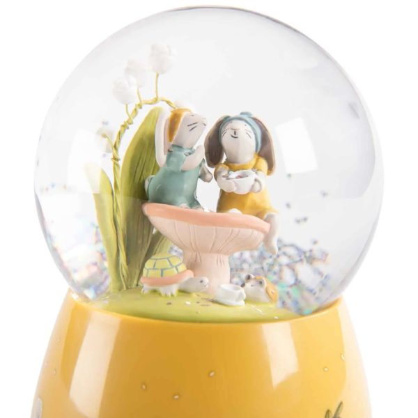 Cutie muzicală glob cu zăpadă Trois Petits Lapins, cu mecanism cu cheiță, Moulin Roty