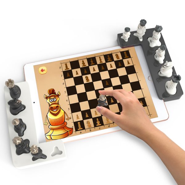 Joc de șah cu realitate augmentată pentru tabletă, cu 12 figurine, Playshifu