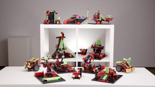 Kit STEM Smart Robots Pro, 12 modele programabile, 362 de piese, Fischertechnik