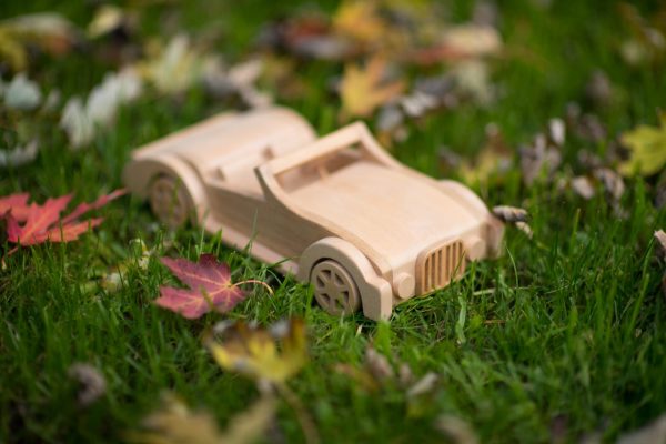 Mașinuță decapotabilă de epocă din lemn, lucrată manual, Marc toys