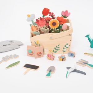 Set de grădinărit din lemn, cu coș, unelte și flori, 30 de piese, UMU Toys