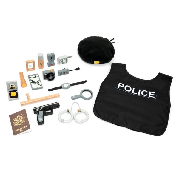 Set de polițist din lemn și textil, cu vestă, beretă și cătușe, 17 accesorii, UMU Toys