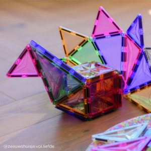 Set magnetic de construcție Pastel Geo, 45 de piese cu forme geometrice, Cleverclixx